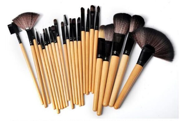 24-Piece Professional Makeup Brush Set - Image 3