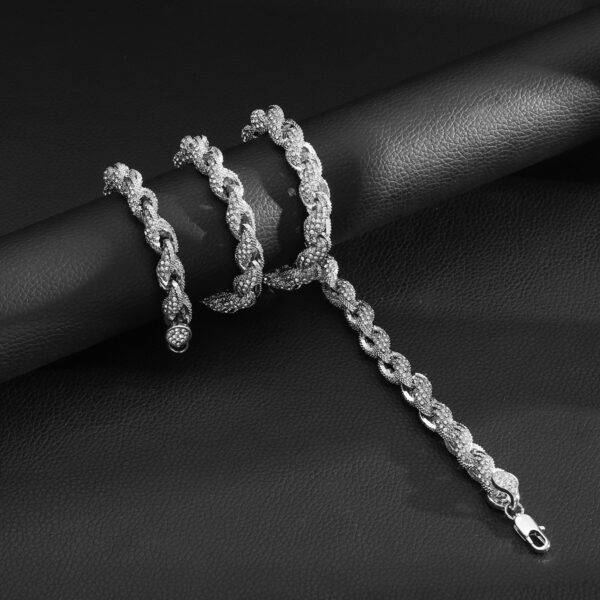 European Hip Hop Alloy Diamond Gold And Silver Color Twist Necklace - Image 4