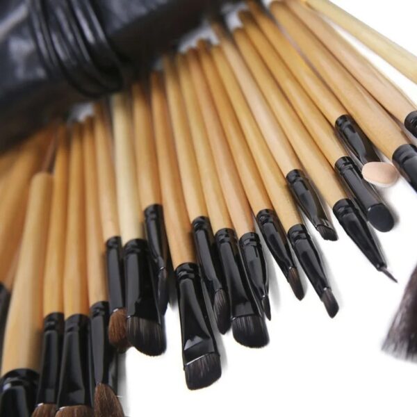 24-Piece Professional Makeup Brush Set - Image 2